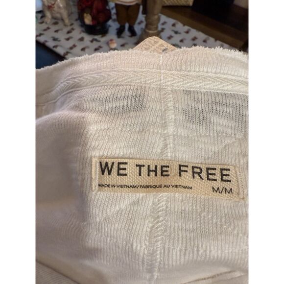 Free People Woman’s Cardigan Size Medium NWT - Picture 2 of 8